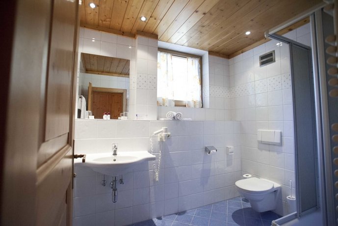 Hotel Latini Zell am See