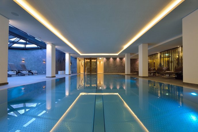 Hotel Latini Zell am See