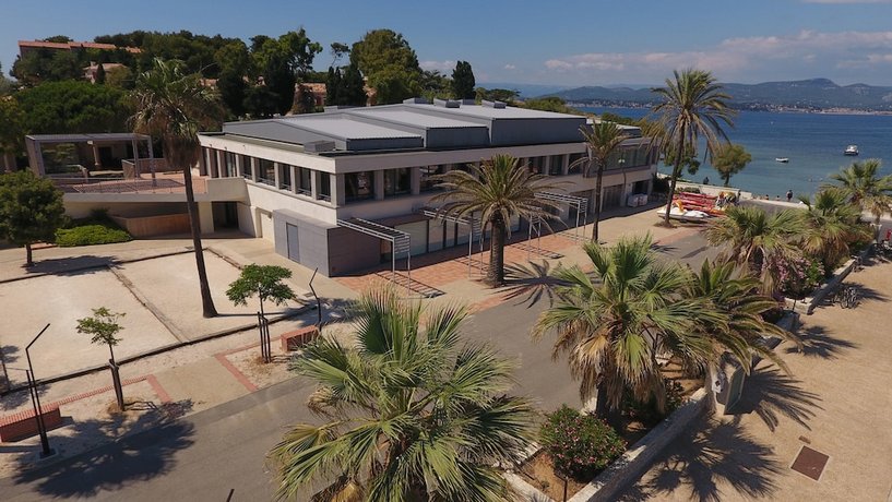 Hotel Helios Six-Fours-les-Plages Ile des Embiez France thumbnail