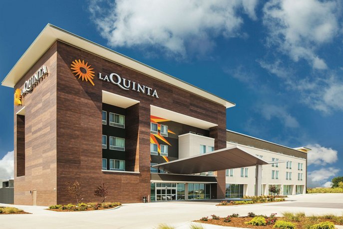 La Quinta Inn & Suites Wichita Northeast