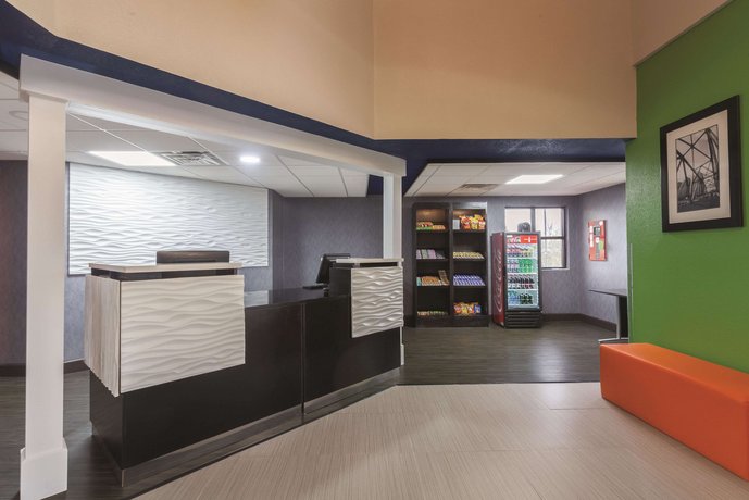 La Quinta Inn & Suites Knoxville East