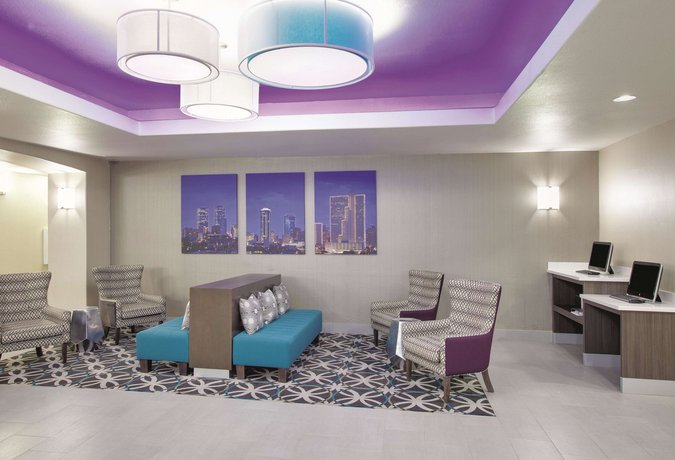 La Quinta Inn & Suites Corsicana