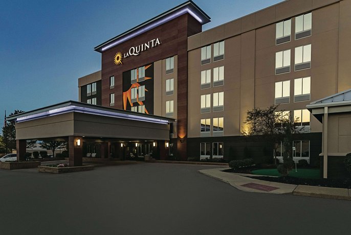 La Quinta by Wyndham Cleveland Airport West