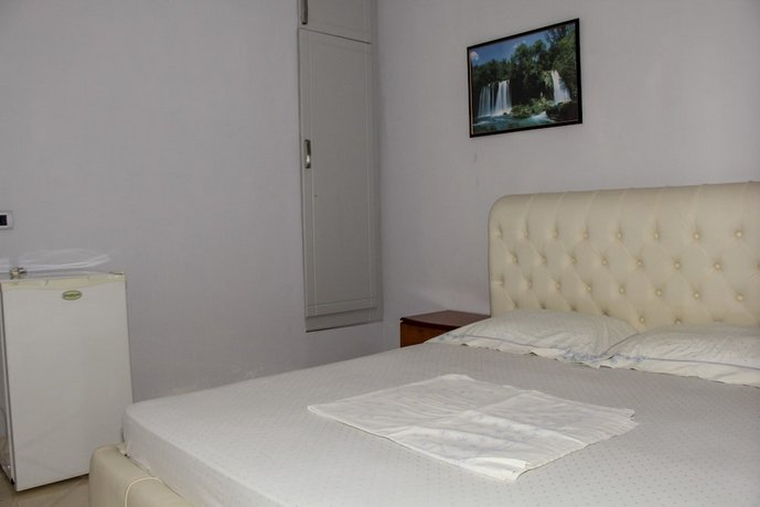 City Beach Apartments Sarande
