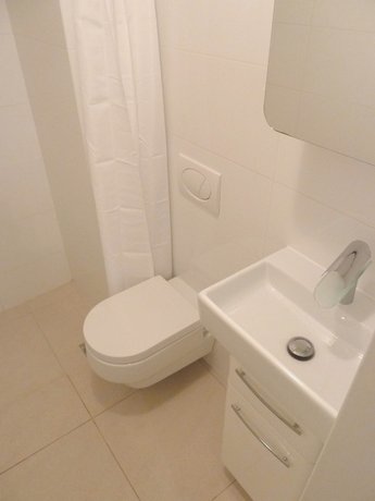 Historic City Center Apt