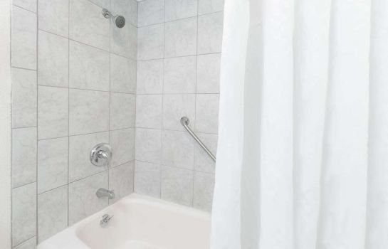 Travelodge by Wyndham Shreveport LA