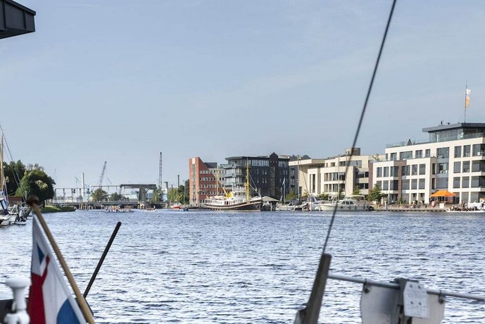 Deutsches Haus Emden Compare Deals