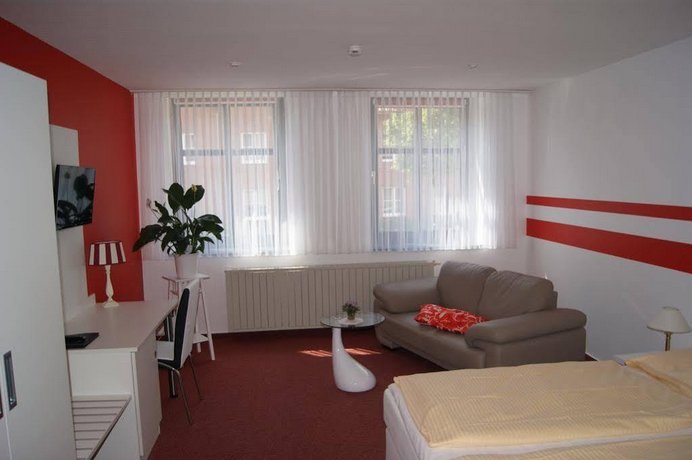 Hotel Garni Haus Kim Waren Compare Deals