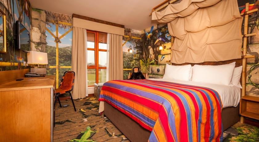 Chessington Safari Hotel (ex. Chessington Hotel)