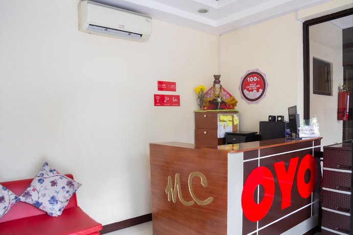 OYO 153 Monclaire Suites