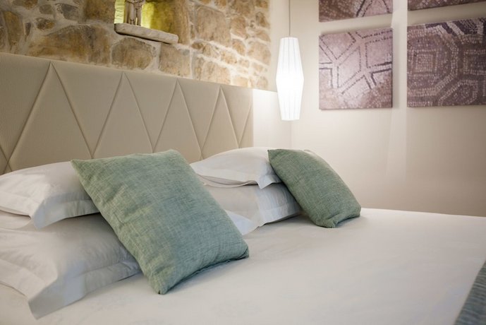 Balatura The Fine Bed&Breakfast Split (ex. Balatura Split Luxury Rooms)
