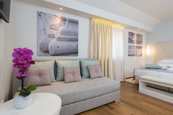 Balatura The Fine Bed&Breakfast Split (ex. Balatura Split Luxury Rooms)