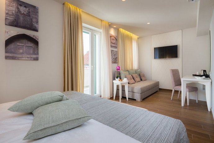 Balatura The Fine Bed&Breakfast Split (ex. Balatura Split Luxury Rooms)