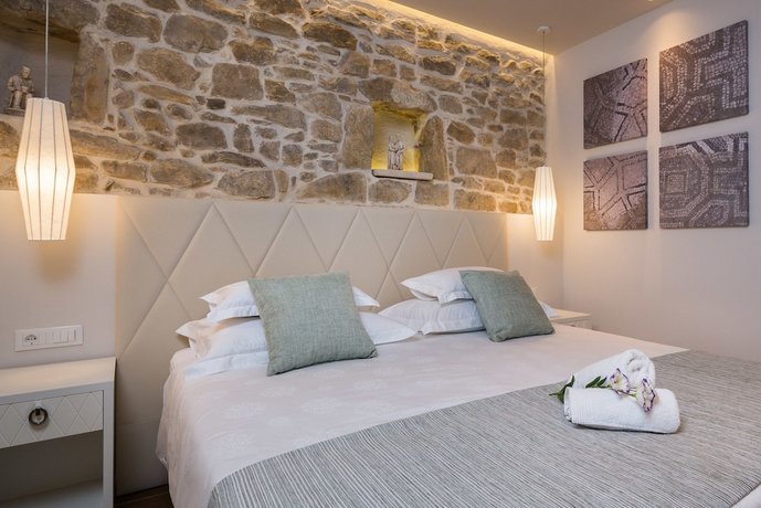 Balatura The Fine Bed&Breakfast Split (ex. Balatura Split Luxury Rooms)