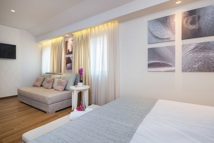 Balatura The Fine Bed&Breakfast Split (ex. Balatura Split Luxury Rooms)