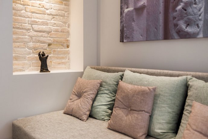 Balatura The Fine Bed&Breakfast Split (ex. Balatura Split Luxury Rooms)