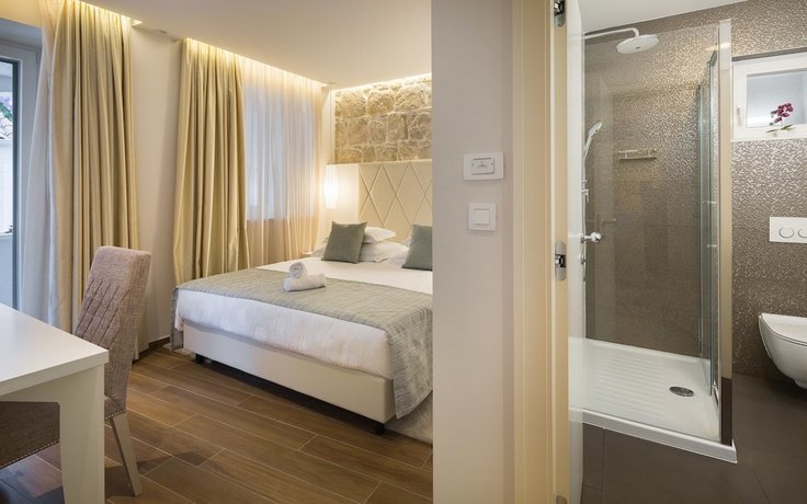 Balatura The Fine Bed&Breakfast Split (ex. Balatura Split Luxury Rooms)