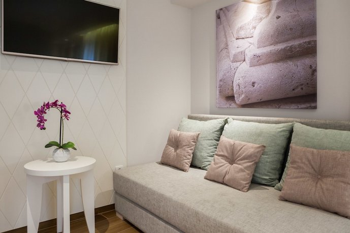 Balatura The Fine Bed&Breakfast Split (ex. Balatura Split Luxury Rooms)