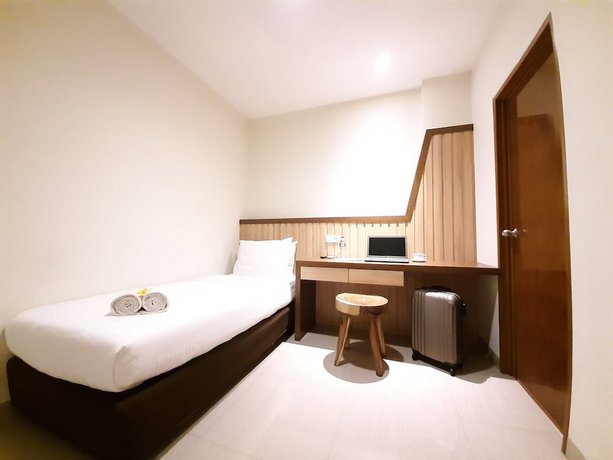 Griya Pantes - Hostel
