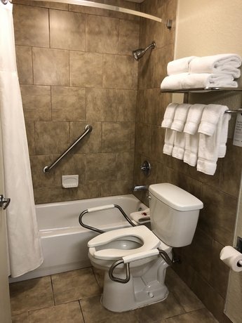 Ramada by Wyndham New Iberia