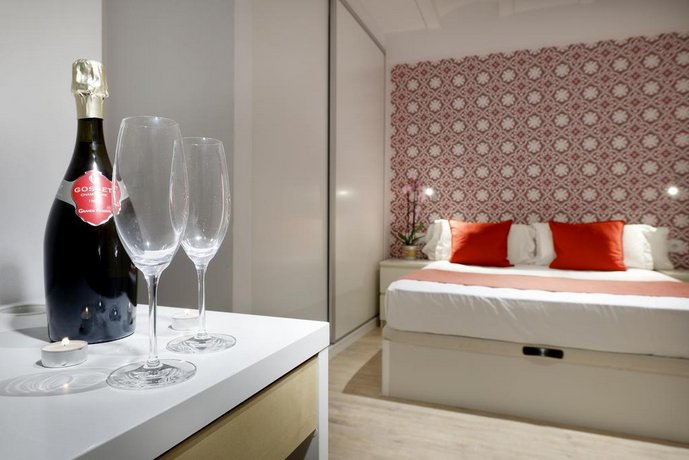Aspasios Verdi Apartments