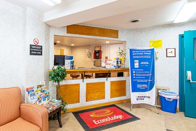 Econo Lodge Utica