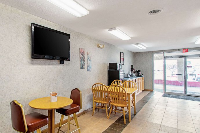 Econo Lodge Utica