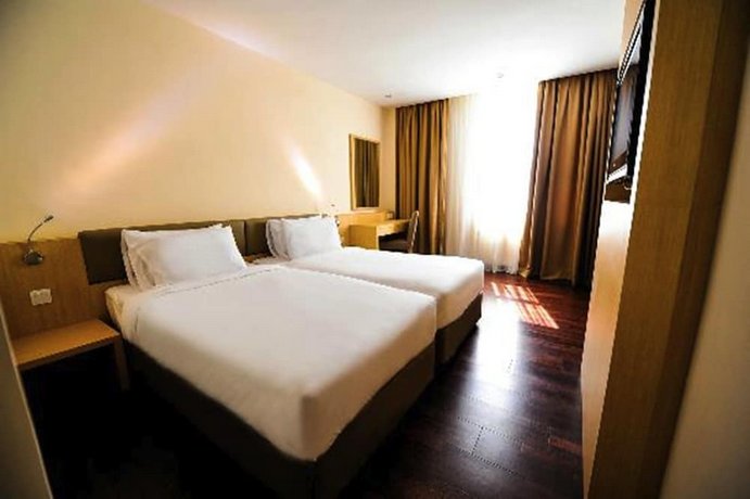 Rocana Hotel