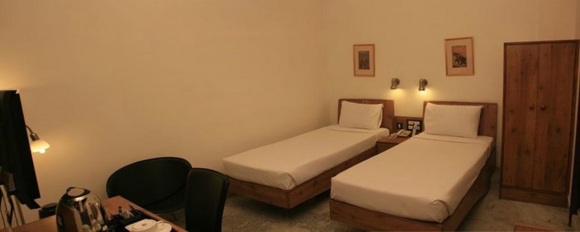 Le Amour Inn