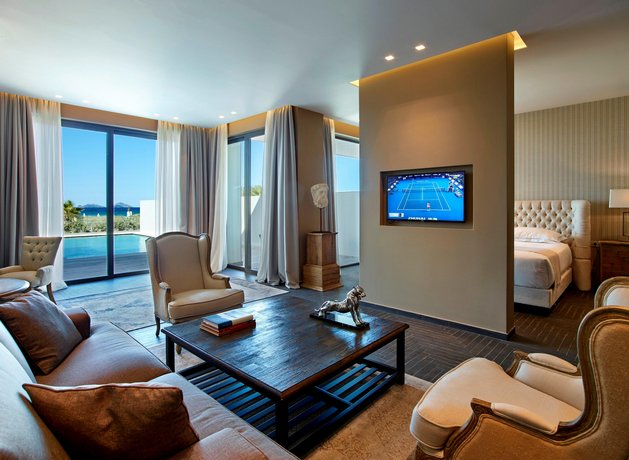 Pelagos Suites Hotel & Spa