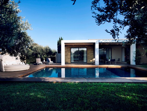Pelagos Suites Hotel & Spa