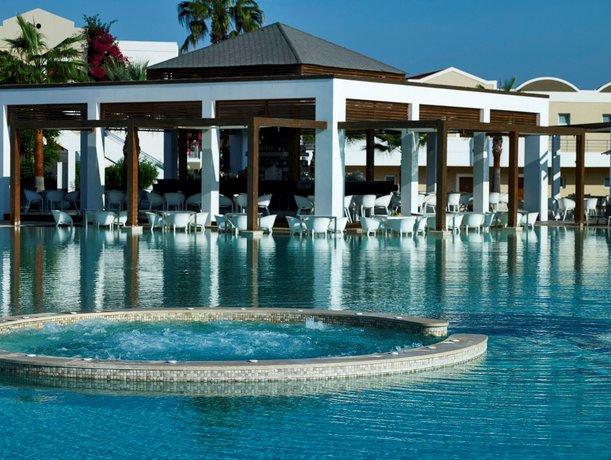 Pelagos Suites Hotel & Spa