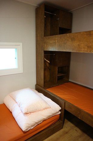Zzzip Guesthouse in Hongdae