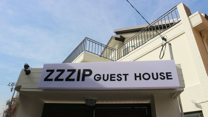 Zzzip Guesthouse in Hongdae