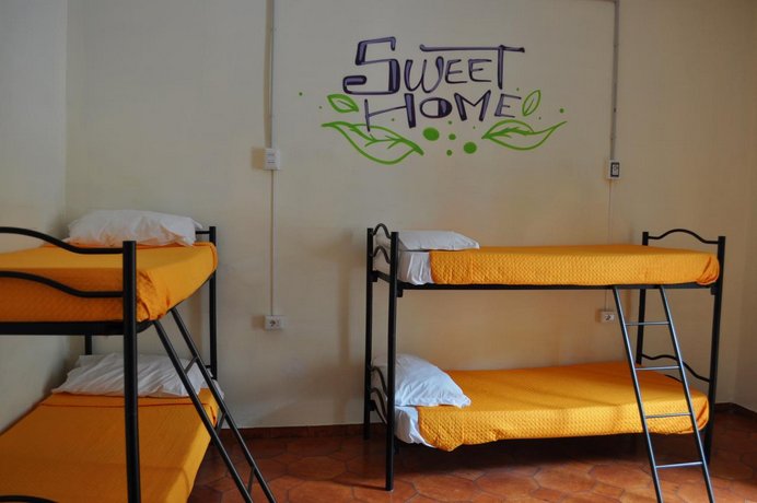 Naples Experience Backpackers Hostel