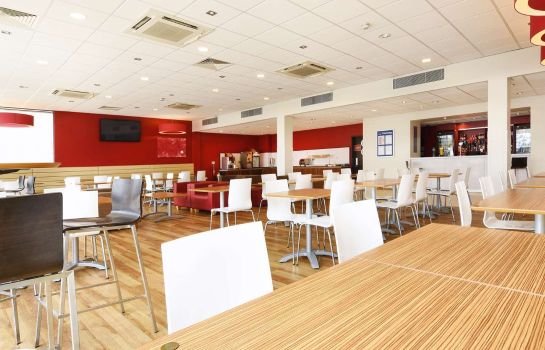 Travelodge London Excel Hotel
