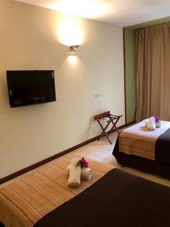 Hotel Raices Esturion