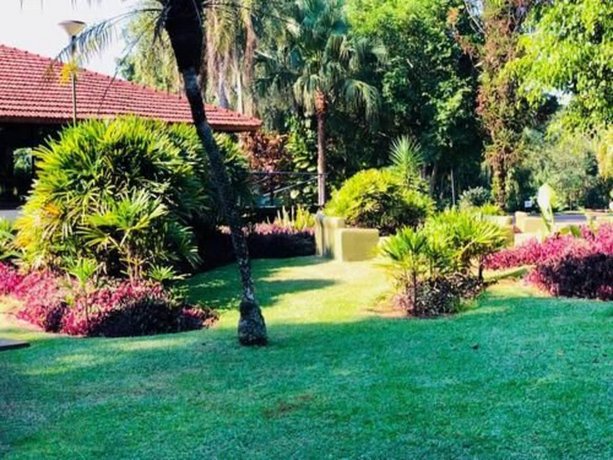 Hotel Raices Esturion