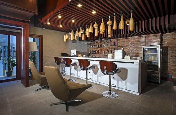 Omni Tower Sukhumvit Nana By Compass Hospitality