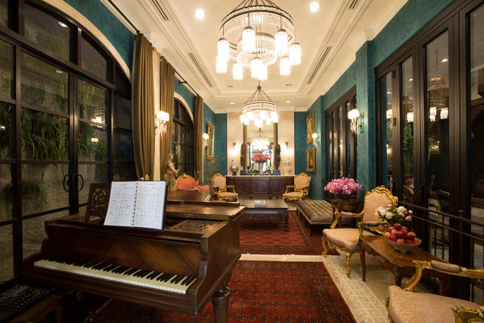 Sara's Hotel