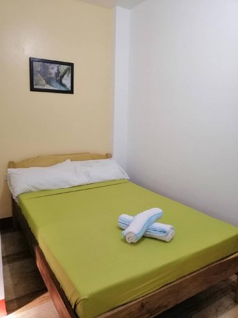 Yolly's Tourist Inn