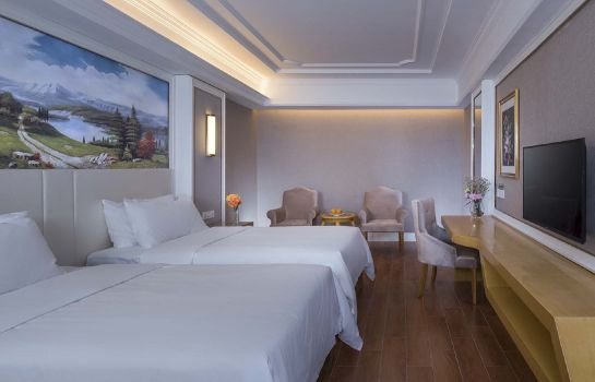 Vienna Hotel Shenzhen Pingdi Huancheng South Road