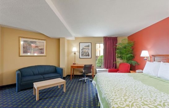 Days Inn by Wyndham Memphis I40 and Sycamore View