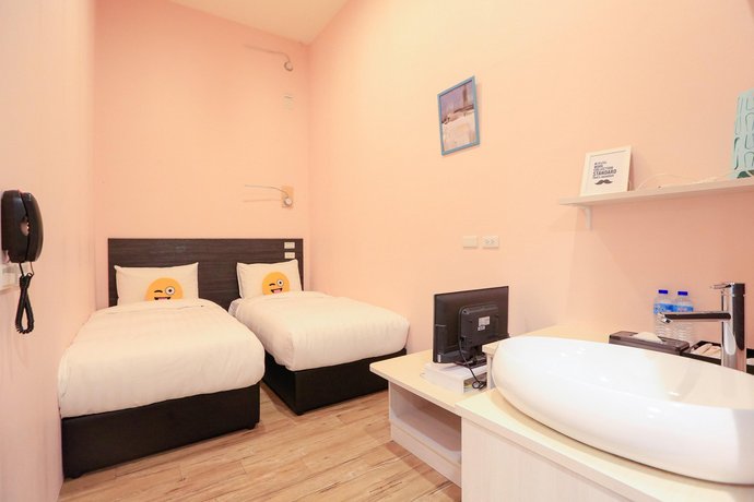 Place X Hotel