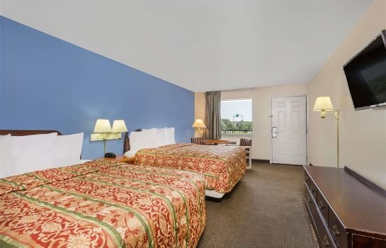 Days Inn by Wyndham San Antonio