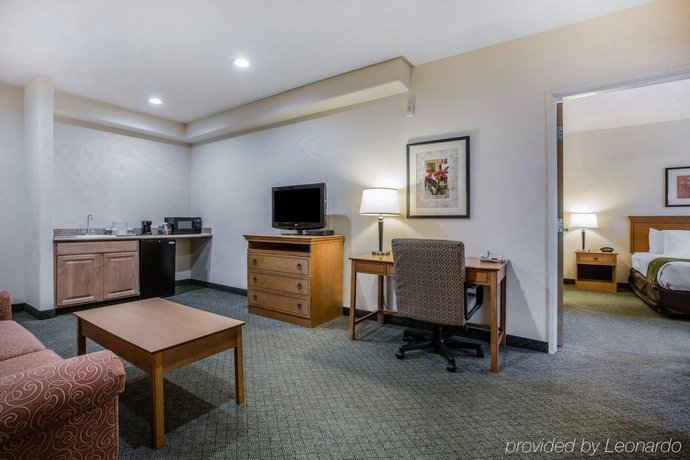 Comfort Suites Marysville Compare Deals