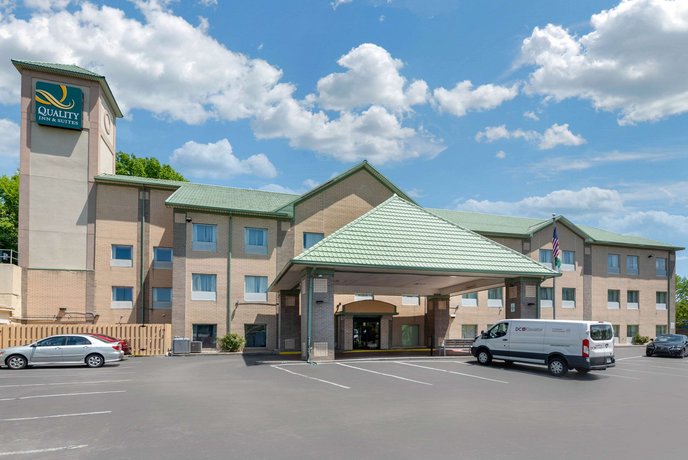 Quality Inn Suites Cincinnati Compare Deals