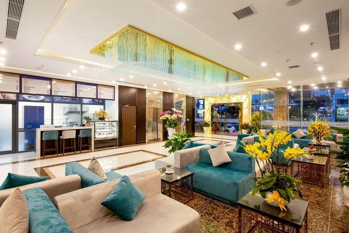 CN PALACE HOTEL