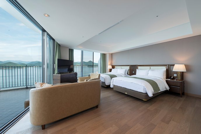 Stanford Hotel & Resort Tongyeong