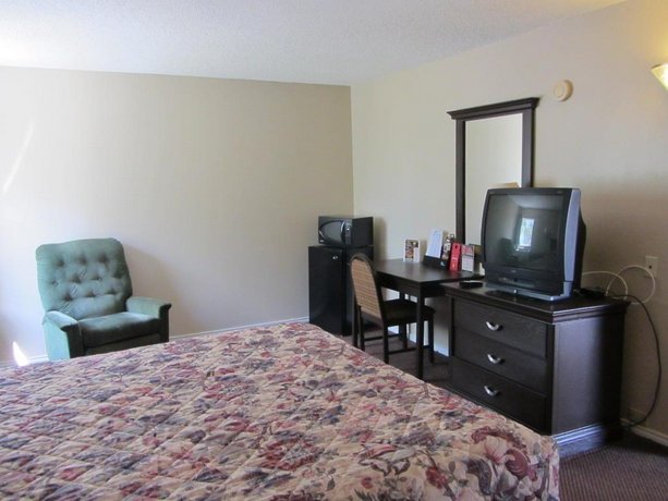 Super 8 By Wyndham Lubbock Civic Center North Compare Deals - 